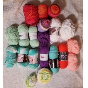 28 skeins yarn destash